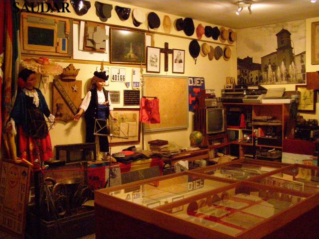 SALA IV - EXPOSICI�N DE ARTES Y COSTUMBRES POPULARES "T.E. TRASCASTILLO" - . 