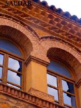 EDIFICIOS Y ESPACIOS SINGULARES - . Ventanales colegio "General Fresneda" J�dar