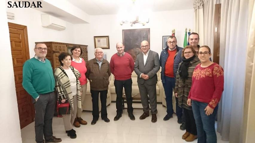 EL ALCALDE DE JÓDAR RECIBE A LA NUEVA JUNTA DIRECTIVA DE LA ASOCIACIÓN - .