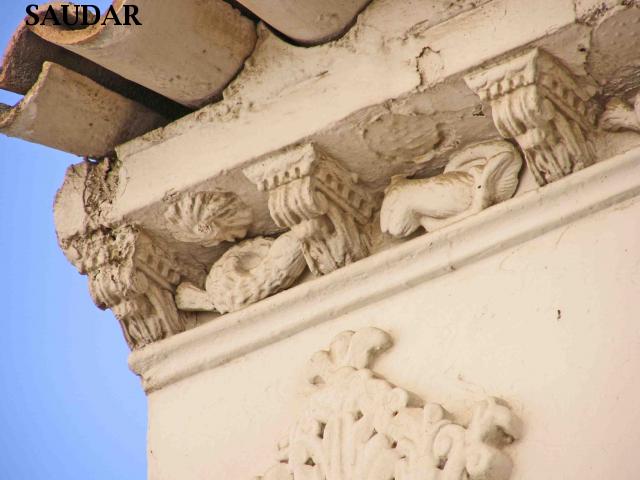 EDIFICIOS Y ESPACIOS SINGULARES - EDIFICIOS Y ESPACIOS SINGULARES. Cornisa Casa de Los Mesa de Jdar