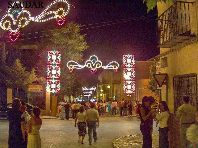 Tradiciones y costumbres - Tradiciones y costumbres. 